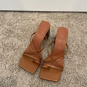 Princess Polly tan heels